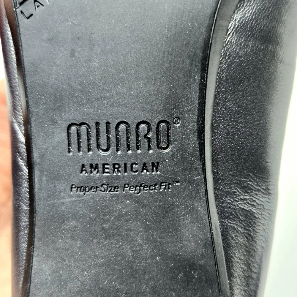 Munro American Leather Pumps. Gray/black. 6.5 W
